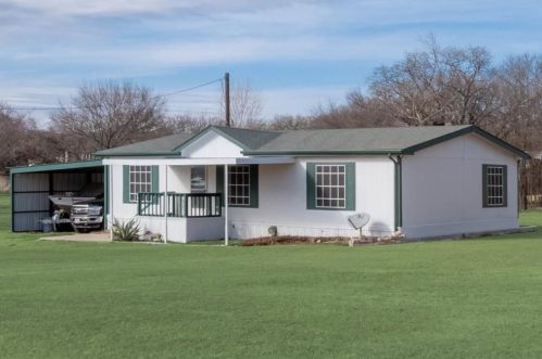 1941 Coleman Rd, Burleson, TX 76028-2154