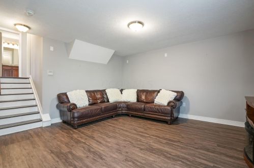 716 Ballater Dr, Delaware OH  43015-7184 exterior