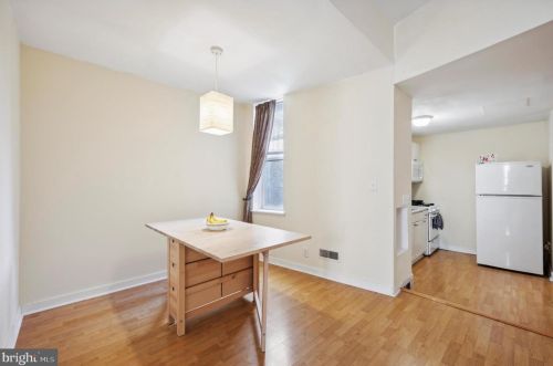1419 4 St, Philadelphia PA  19147-0059 exterior