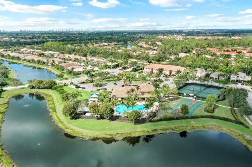 6633 Marbella Ln, Naples FL  34105-5048 exterior