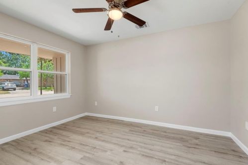 7306 Wren Cir, Texas City, TX 77591-3544