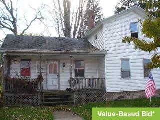 225 Commercial St, Medina, NY 14103-1205