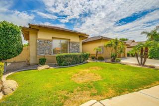 523 Bridgeport Pkwy, Gilbert, AZ 85295-5925