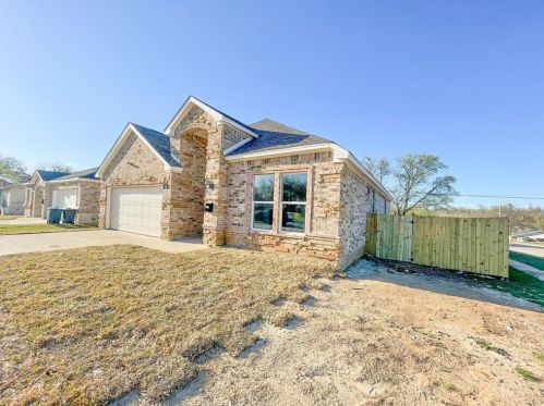 1257 Jessamine St, Fort Worth, TX 76104-2542