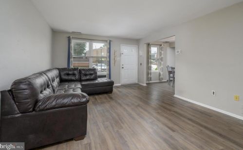 2026 Harbour Dr, Palmyra NJ  08065-1120 exterior