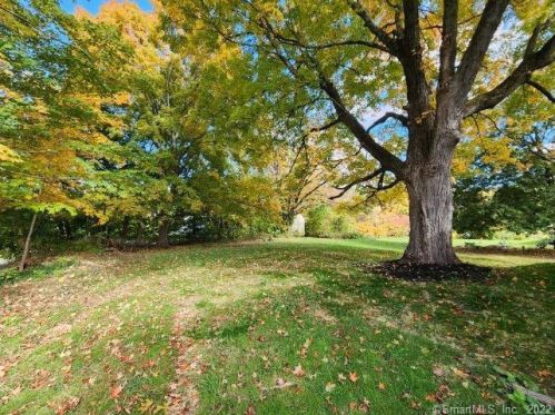 222 Thorpe Ave, Meriden CT  06450-9206 exterior