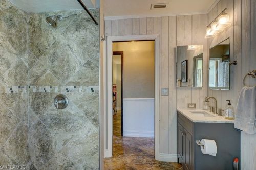 211 12th St, Cape Coral FL  33990-2025 exterior