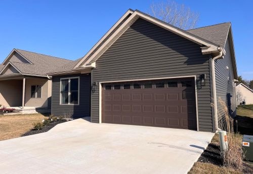 379 Brookside Dr, Chillicothe, OH 45601-7079