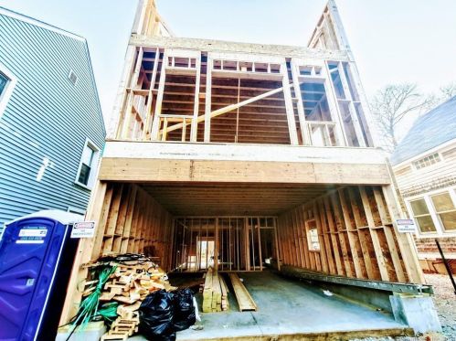 40 Wood Ave, Milford, CT 06460-5849