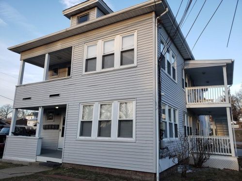 1848 Elmwood Ave, Warwick RI  02888-1702 exterior