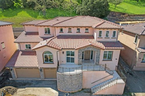 6555 Eagle Ridge Ct, Gilroy, CA 95020-3036