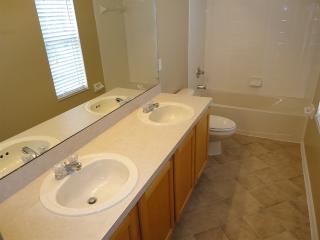 1936 Stone Abbey Blvd, Orlando FL  32828-4615 exterior