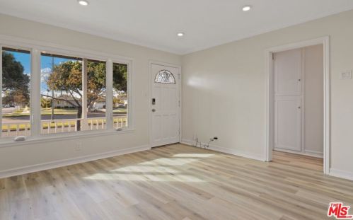 4954 Woodruff Ave, Lakewood, CA 90713-1526