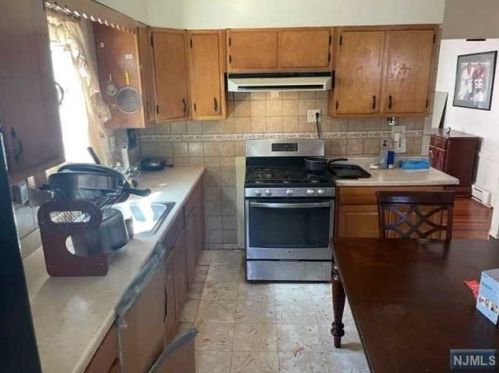 427 25th St, Paterson NJ  07514-2307 exterior