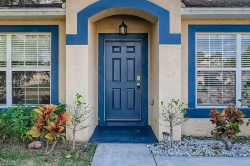 3832 Savona Blvd, Fort Pierce, FL 34953-5341