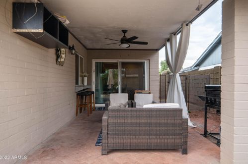 16814 31 Ave, Phoenix AZ 85009-4846 exterior