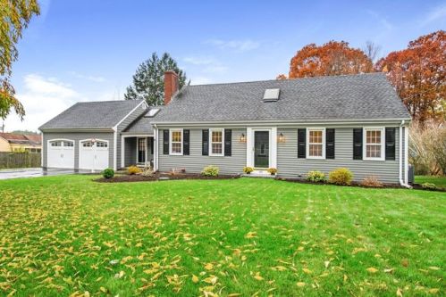 65 Tingley Dr, Cumberland, RI 02864-4229