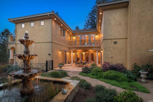 2479 Brush Creek Rd, Santa Rosa, CA 95404-1623