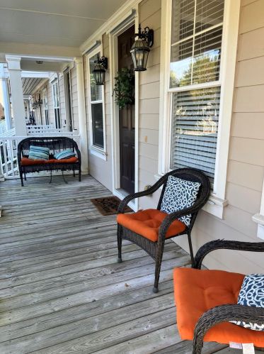 1024 Zinser St, Mount Pleasant, SC 29466-9321