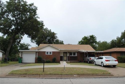 804 Austin Rd, Graham, TX 76450-4213