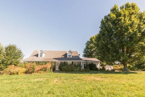 11280 Us Highway 50, Farmers Retreat, IN 47018-9548