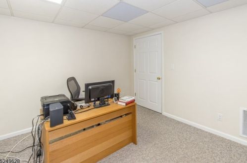 11 Autumn Dr, Scotch Plains NJ  07076-2431 exterior