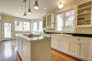 1625 36th Ave, Seattle WA  98122-3403 exterior