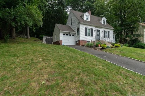 87 Briar Cliff Ave, Waterbury CT  06708-2901 exterior