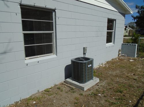 2405 3rd Ave, Vero Beach FL  32962-8226 exterior