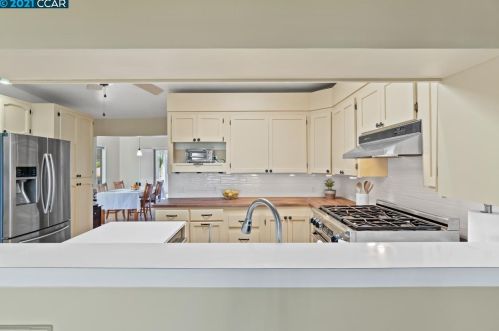 5500 Sandmound Blvd, Oakley CA  94561-5027 exterior