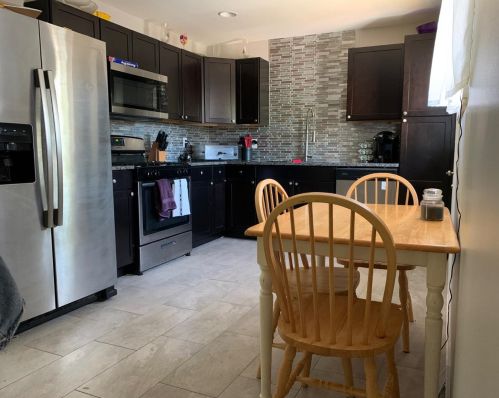 6236 California St, Hobart, IN 46342-6426