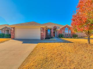 609 Hedgewood Dr, Oklahoma City, OK 73160-8385