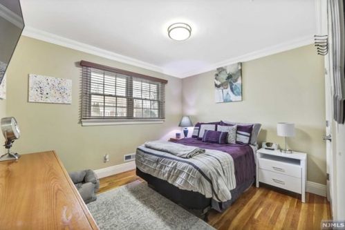 94 Yawpo Ave, Oakland NJ  07436-2718 exterior