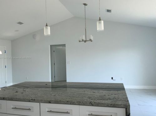 410 Lotus Ave, Sebring FL  33872-3321 exterior