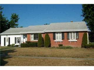 130 Red Oak Dr, Buffalo, NY 14221-2328