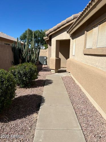 13242 Port Royale Ln, Sun City AZ  85379-6520 exterior