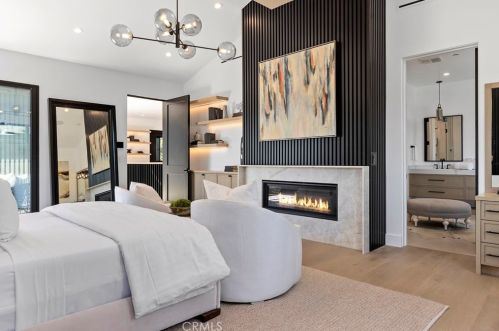 4955 Haskell Ave, Van Nuys CA  91436-1674 exterior