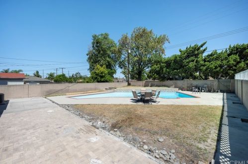6153 Norstadt Way, Buena Park CA  90620-1414 exterior