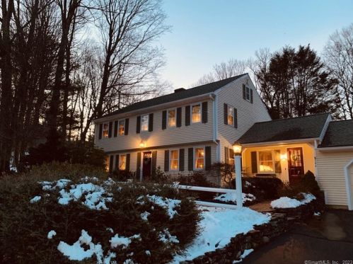 146 Boy St, Bristol, CT 06010-8932