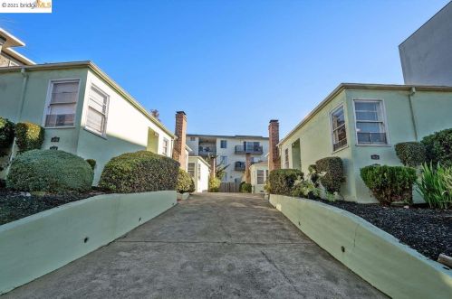 3770 Harrison St, Oakland, CA 94611-5037
