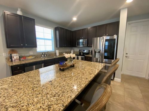 3118 Waterside Cir, Boynton Beach, FL 33435-6404