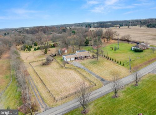 1395 Ellis Woods Rd, Pottstown, PA 19465-8155