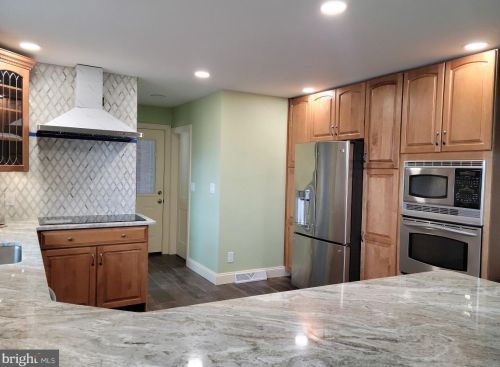 5993 Lake Rd, Newfield, NJ 08344-5430