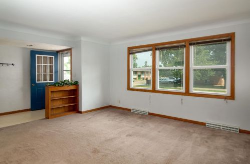 988 Jefferson St, Cedar Mills, MN 55350-3233