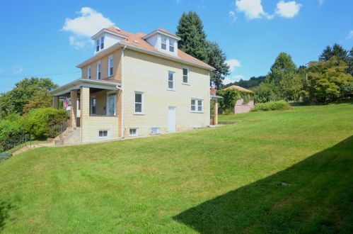 938 Walnut St, Ambridge, PA 15003-1785