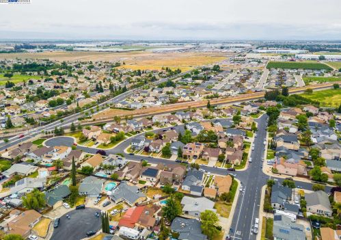 1169 Syracuse Ln, Manteca CA  95336-2990 exterior