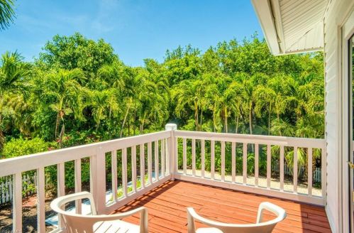 1450 Sand Castle Rd, Sanibel FL  33957-3623 exterior