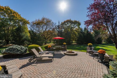 4040 Steeplechase Dr, Collegeville PA  19426-1265 exterior