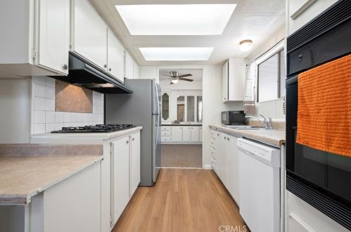 19841 Grand Ave, Lake Elsinore CA  92530-6432 exterior