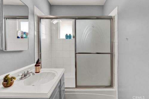 1573 Lassen St, Redlands CA  92374-2355 exterior